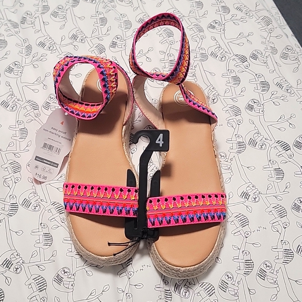 Girls sandals
